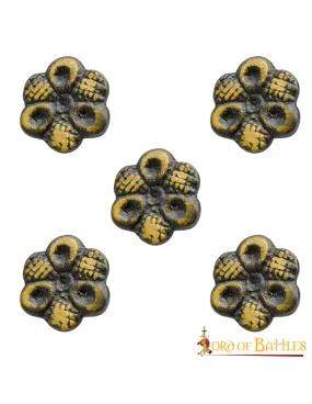 Lot de 5 fleurs décoratives en laiton pour vêtements ou cuir (1,6 cm.) ⚔️