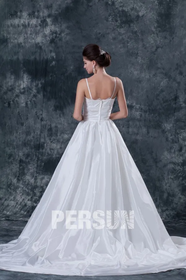 Robe de mariée princesse en taffetas Ligne A avec bretelle fine